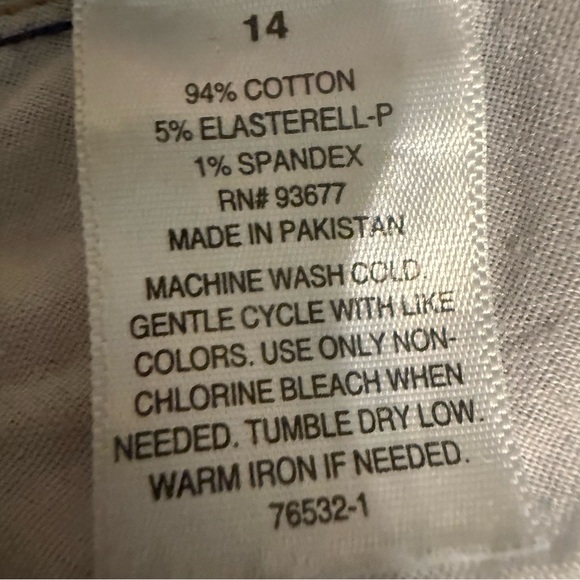 A.N.A Women's Blue Distressed Jeans With Cuff Button Fly High Rise Size 14 - Picture 4 of 4